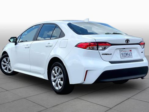 Used 2025 Toyota Corolla LE FWD image 11
