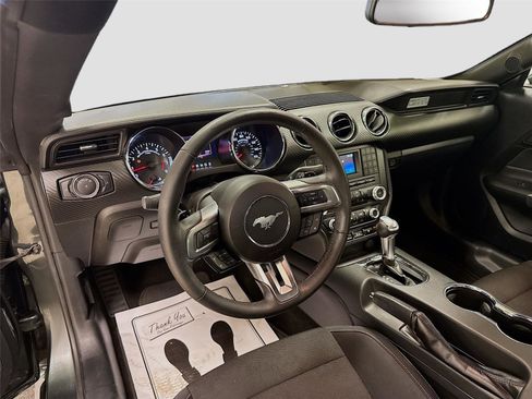 Used 2015 Ford Mustang Coupe RWD image 9