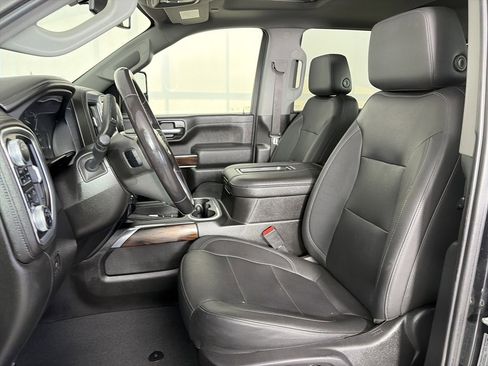 Used 2022 GMC Sierra 3500 SLT w/ SLT Premium Package image 11