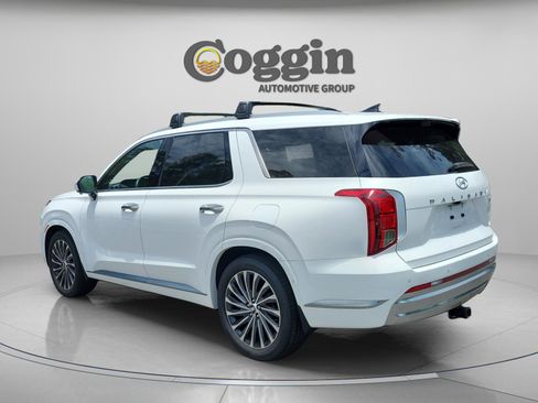 Used 2023 Hyundai Palisade Calligraphy AWD/4WD image 3