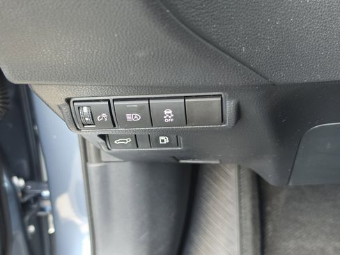 Used 2025 Toyota Corolla Cross AWD Hybrid w/ Convenience Package image 24