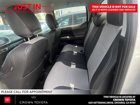 Used 2022 Toyota Tacoma SR5 w/ SR5 Appearance Package (SM) RWD image 7
