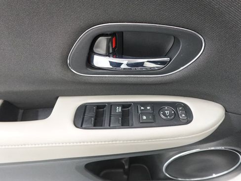 Used 2022 Honda HR-V EX image 8