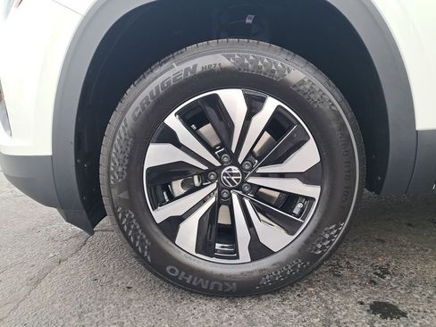 New 2026 Volkswagen Atlas Cross Sport SE AWD/4WD image 10