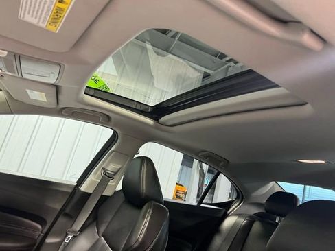 Used 2018 Acura TLX V6 image 11