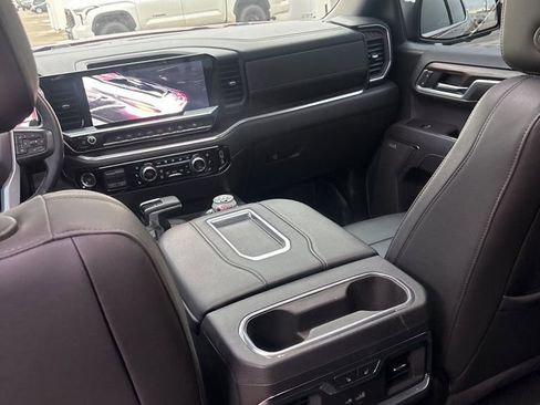 Used 2022 GMC Sierra 1500 SLT w/ SLT Premium Plus Package image 12