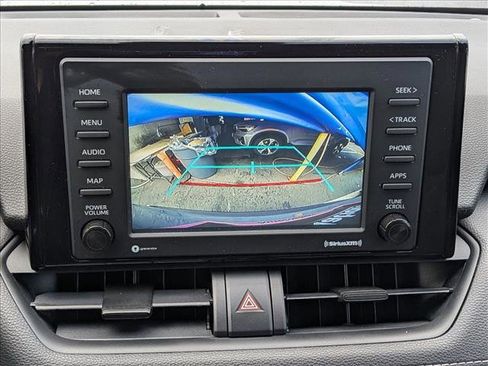 Used 2021 Toyota RAV4 XLE image 17