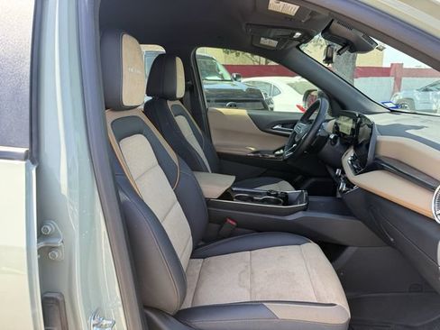 Used 2025 Chevrolet Equinox ACTIV w/ Safety and Technology Package FWD image 30