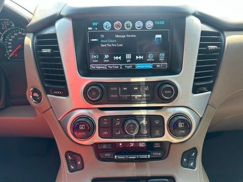 Used 2020 GMC Yukon SLT w/ Premium Edition AWD/4WD image 13