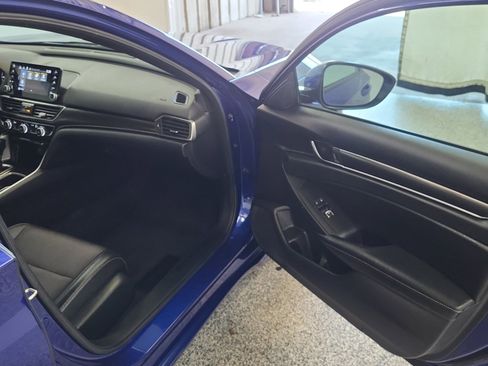 Used 2020 Honda Accord Sport image 13