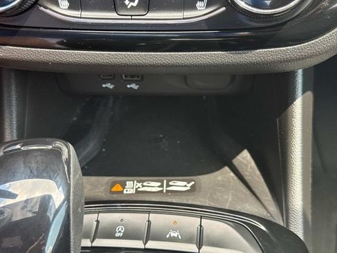 Used 2025 Buick Envista Sport Touring w/ Convenience I Package FWD image 29