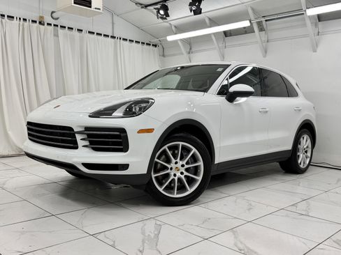 Certified 2023 Porsche Cayenne AWD/4WD image 1