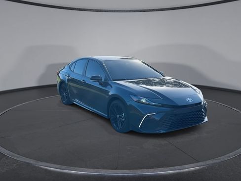 Certified 2025 Toyota Camry SE FWD image 2