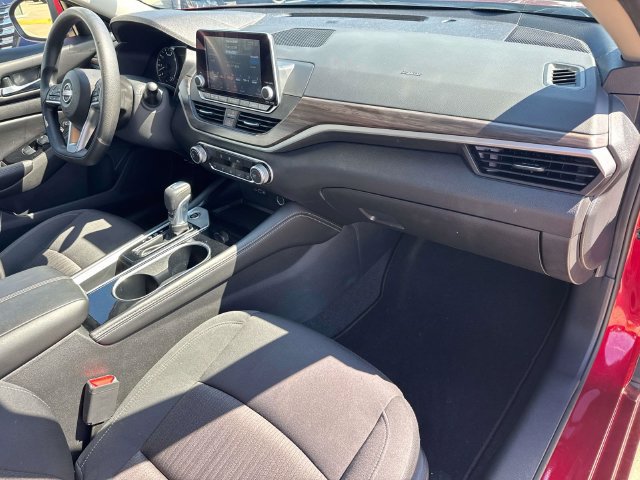 Used 2023 Nissan Altima 2.5 SV FWD image 17