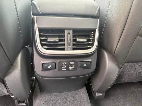 Used 2025 Subaru Outback Touring AWD/4WD image 35