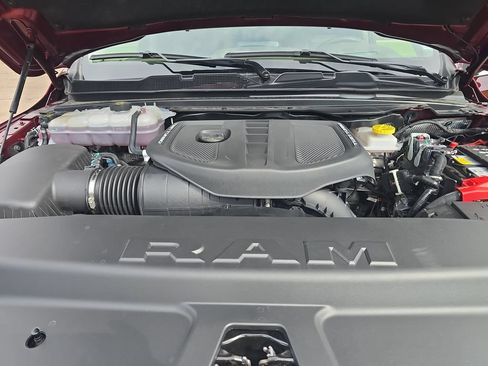Used 2025 RAM 1500 Limited AWD/4WD image 24