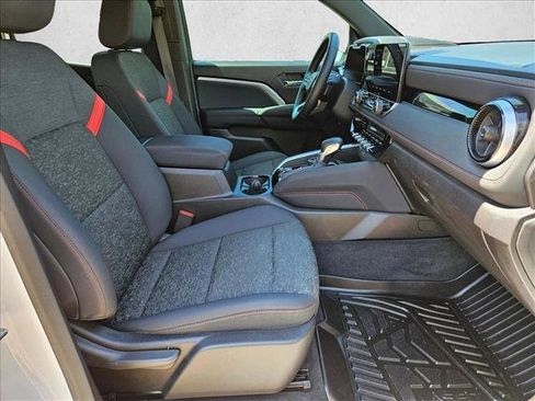 Used 2023 Chevrolet Colorado Z71 w/ Z71 Convenience Package 2 AWD/4WD image 21