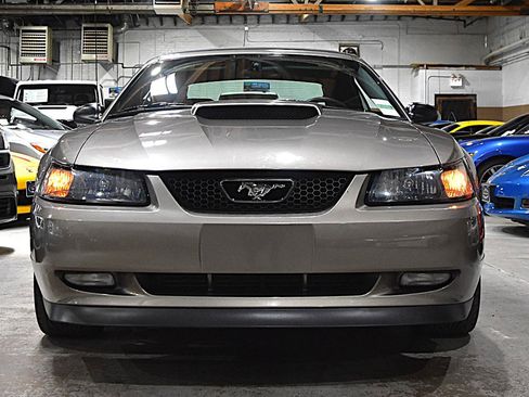 Used 2001 Ford Mustang GT RWD image 3