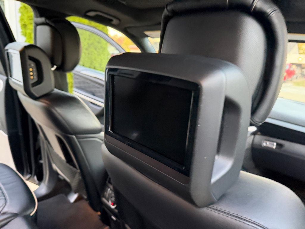 Used 2013 Mercedes-Benz GL 550 4MATIC image 18