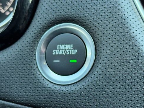 Certified 2025 Cadillac XT5 Premium Luxury image 23