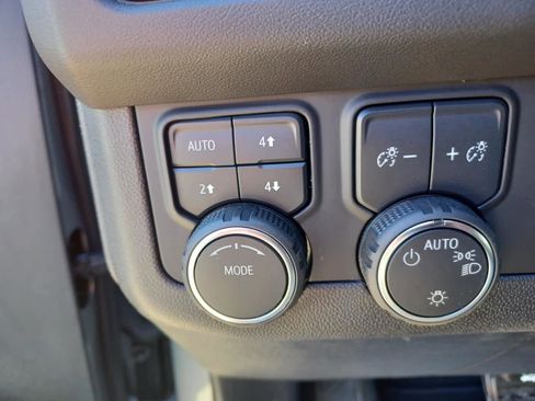 Used 2023 Chevrolet Suburban High Country w/ Premium Package 2 image 16