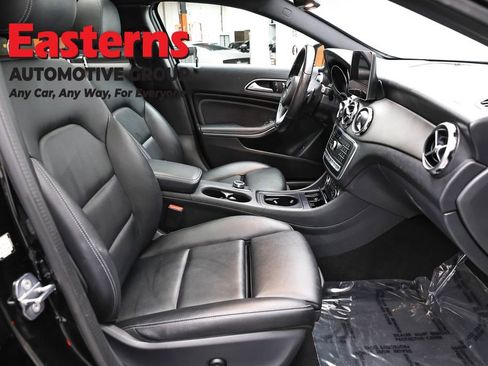 Used 2019 Mercedes-Benz GLA 250 4MATIC w/ Premium Package image 27