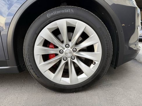 Used 2020 Tesla Model X Performance AWD/4WD image 34
