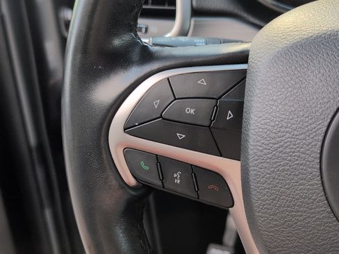 Used 2020 Jeep Grand Cherokee Altitude RWD image 27