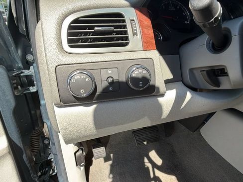 Used 2007 Chevrolet Silverado 1500 LTZ w/ Safety Package AWD/4WD image 31