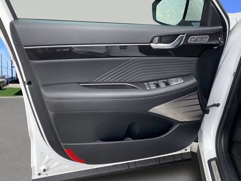 Certified 2025 Hyundai Palisade Calligraphy AWD/4WD image 17