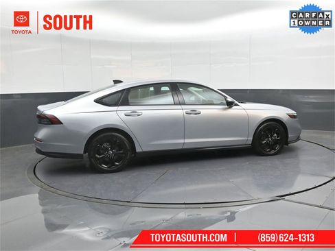 Used 2025 Honda Accord SE image 3