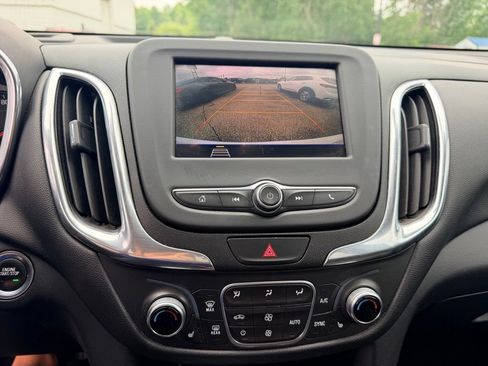 Used 2020 Chevrolet Equinox LT AWD/4WD image 13
