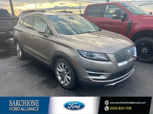 Used 2019 Lincoln MKC Select w/ Select Plus Package FWD image 1