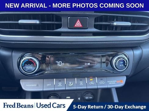 Used 2022 Hyundai Kona Limited AWD/4WD image 13
