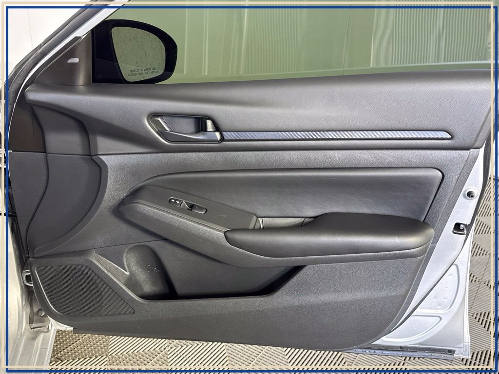 Used 2024 Nissan Altima 2.5 S FWD image 44