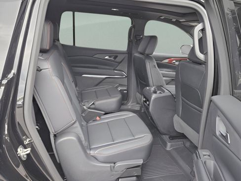 New 2026 Chevrolet Traverse Z71 w/ Enhanced Driving Package image 10