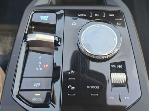 Used 2024 BMW iX xDrive50 w/ Sport Package AWD/4WD image 28