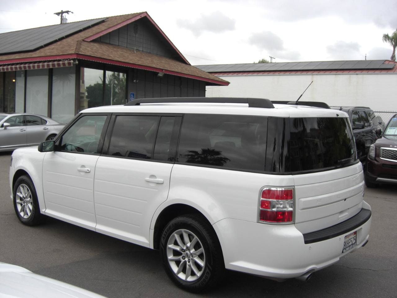 Used 2019 Ford Flex SE FWD image 13