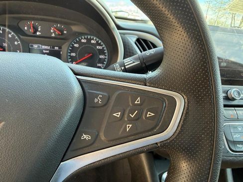 Used 2022 Chevrolet Malibu LS w/ Driver Confidence Package II FWD image 23