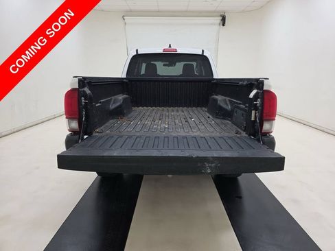 Used 2021 Toyota Tacoma SR AWD/4WD image 8