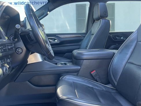 Used 2021 Chevrolet Suburban Premier w/ Premium Package image 29