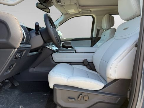 New 2027 Ford Expedition Max Platinum w/ Driver's Package AWD/4WD image 9