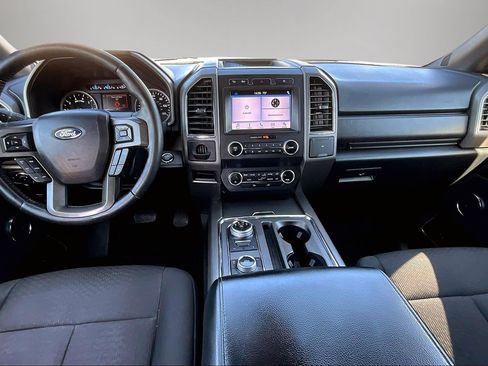 Used 2019 Ford Expedition XLT image 7