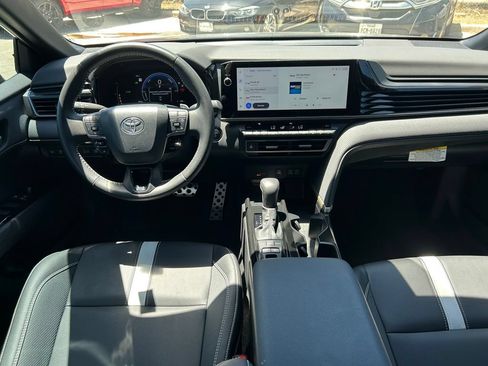 Used 2026 Toyota Camry SE w/ Multimedia Upgrade Package FWD image 17