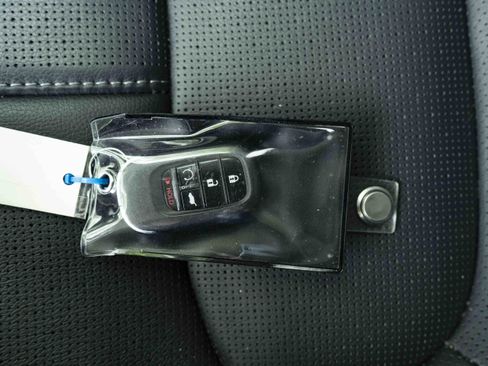 Used 2024 Honda Pilot Elite image 49