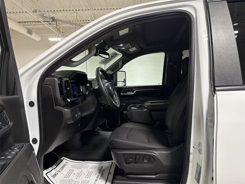 Used 2025 Chevrolet Silverado 2500 LT w/ Safety Package image 19