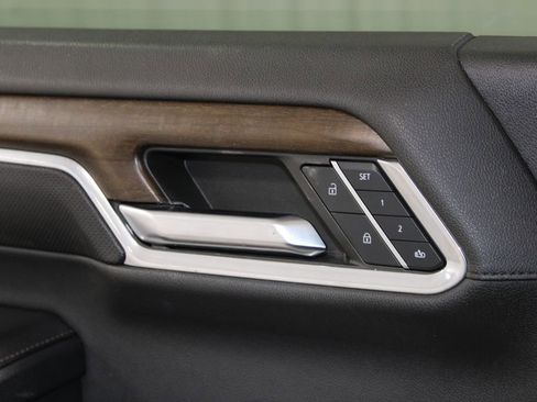 Used 2024 Chevrolet Silverado 2500 High Country image 41