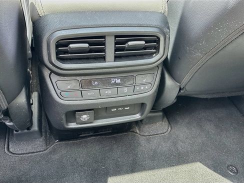 Used 2025 Honda Pilot Elite image 27