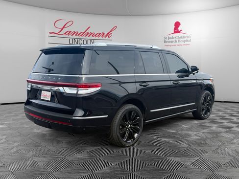 Used 2023 Lincoln Navigator Reserve AWD/4WD image 5
