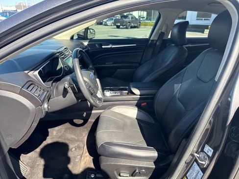 Used 2018 Ford Fusion Titanium AWD/4WD image 15